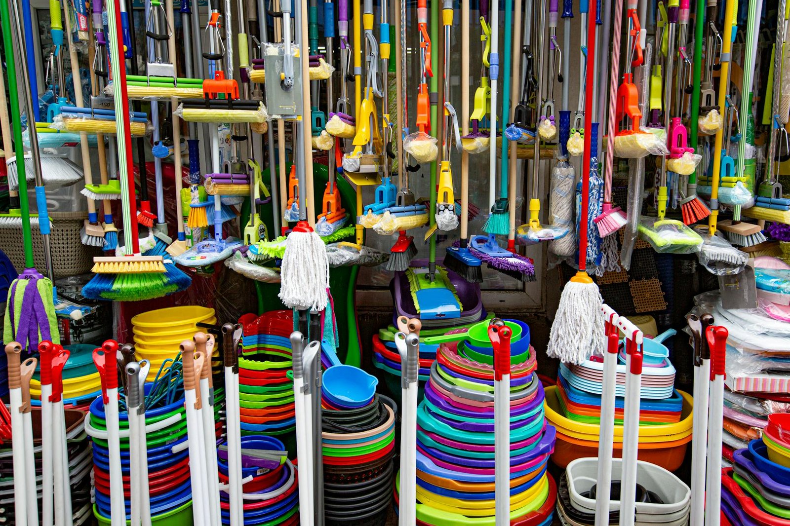 18 Cleaning Tools for the Weird Spots You Pretend Aren’t Dirty