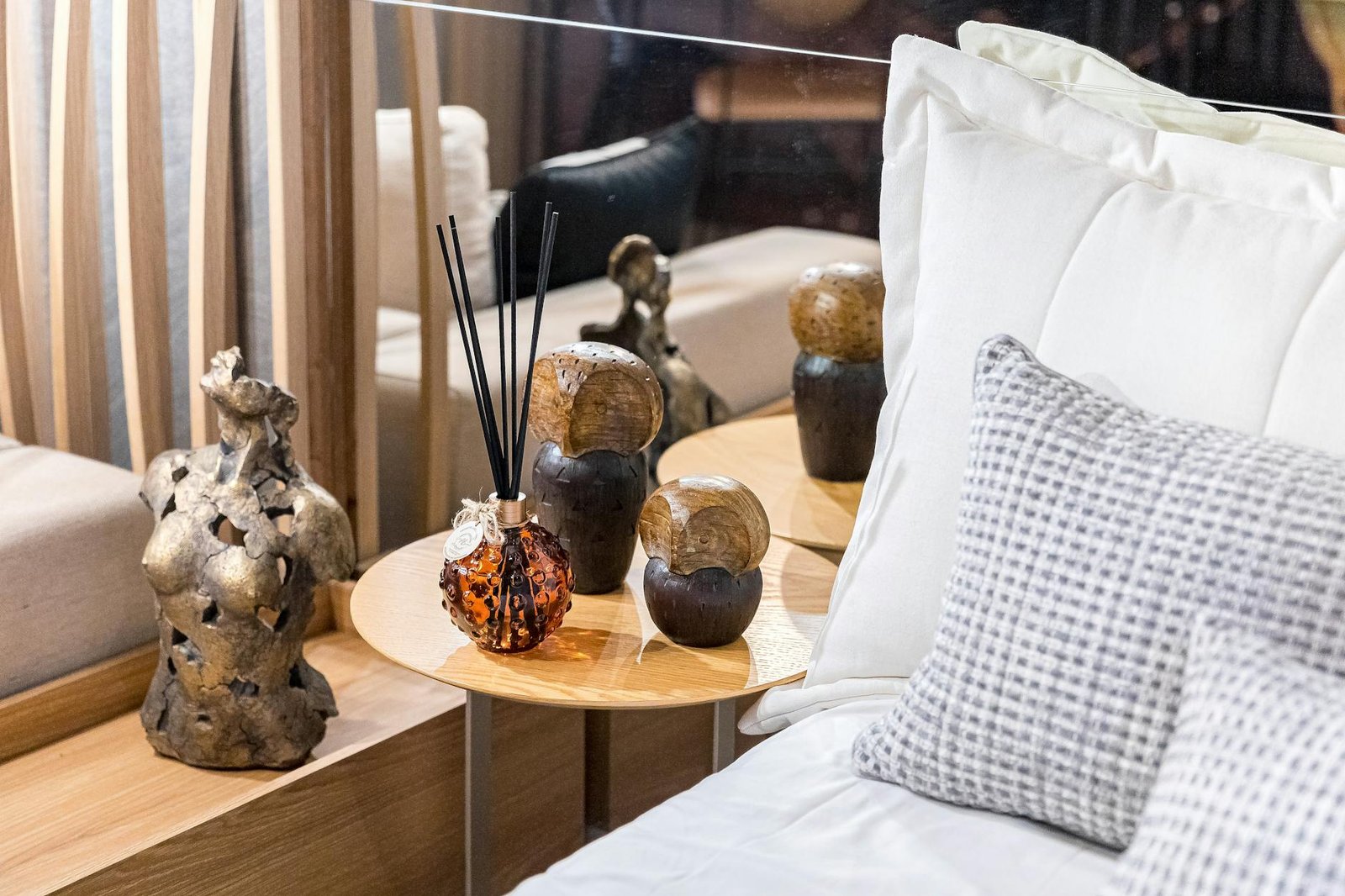 15 Decor Pieces for People Who Want Their Apartment to Smell Like a Boutique Hotel Lobby